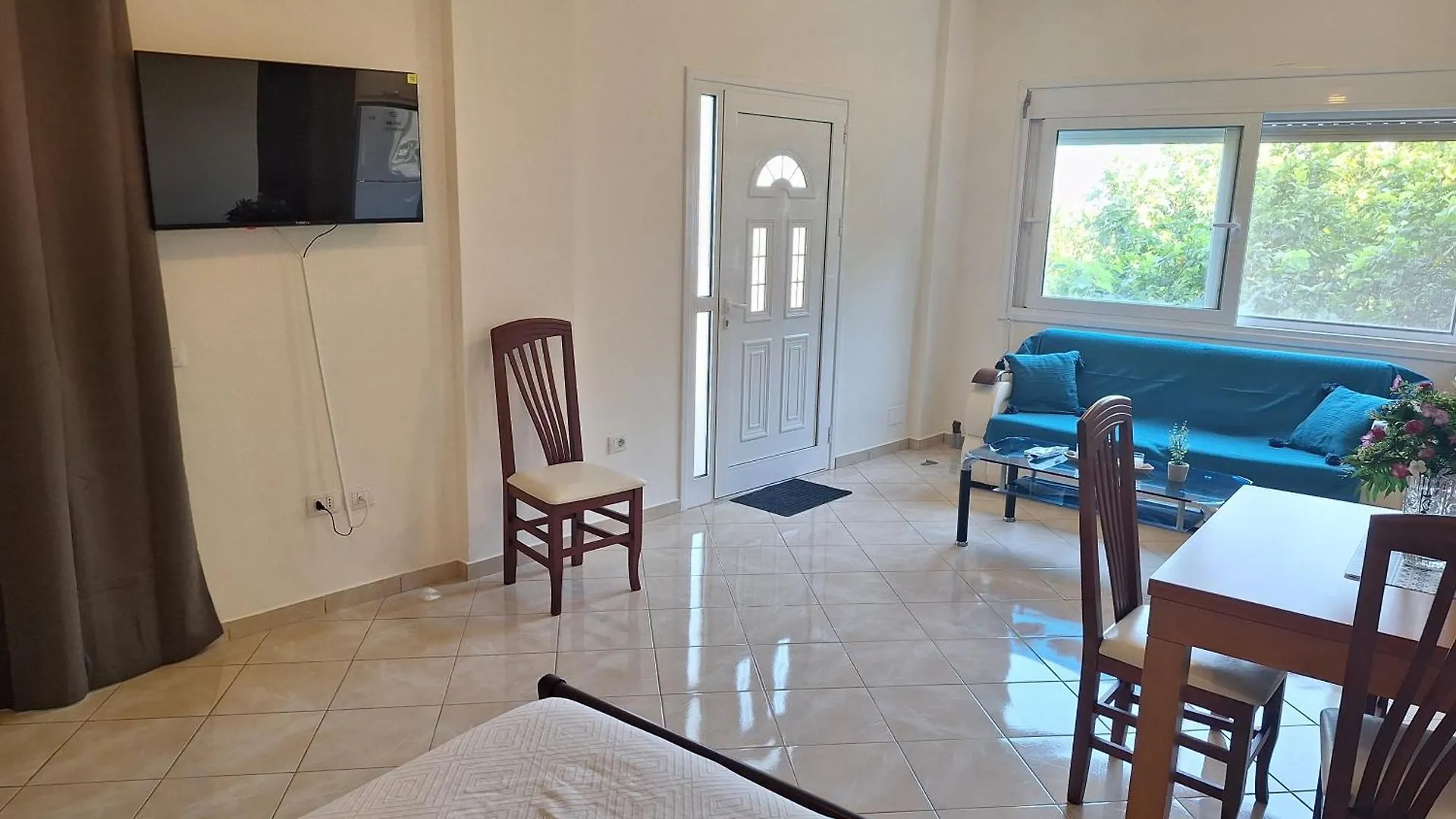 Lucas apartments Himarë Albania