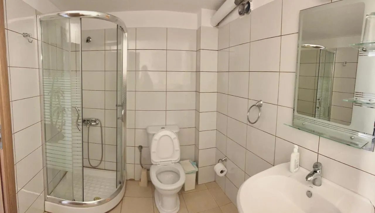 Lucas Apartments Himare
