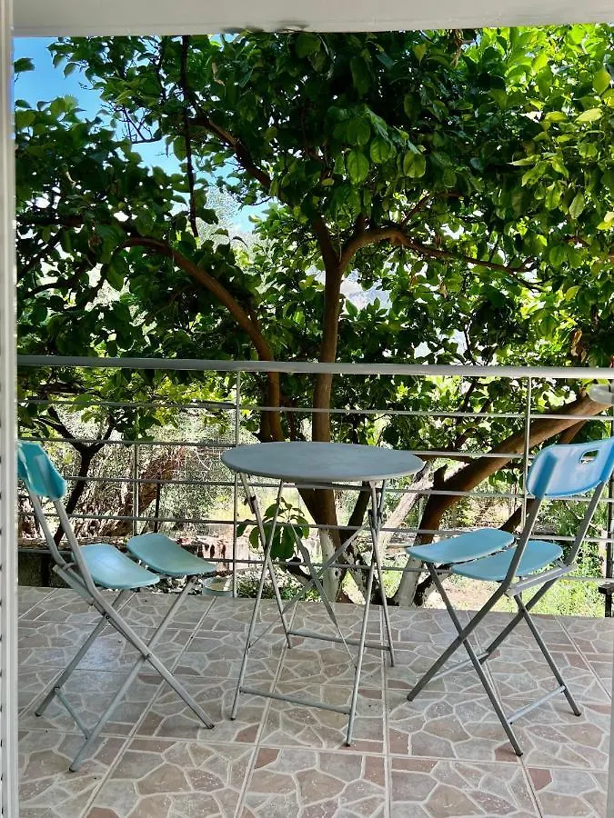 Lucas Apartments Himare 0*,  Albania