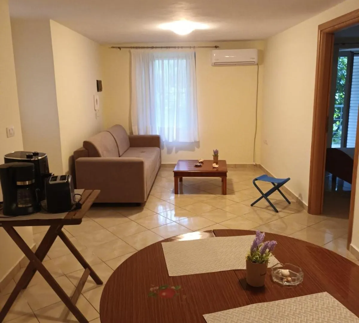 Lucas Apartments Himare