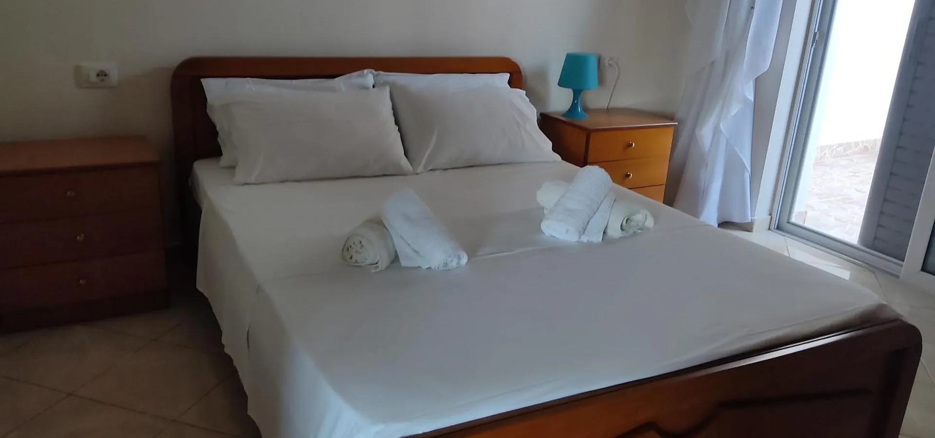 Lucas Apartments Himare