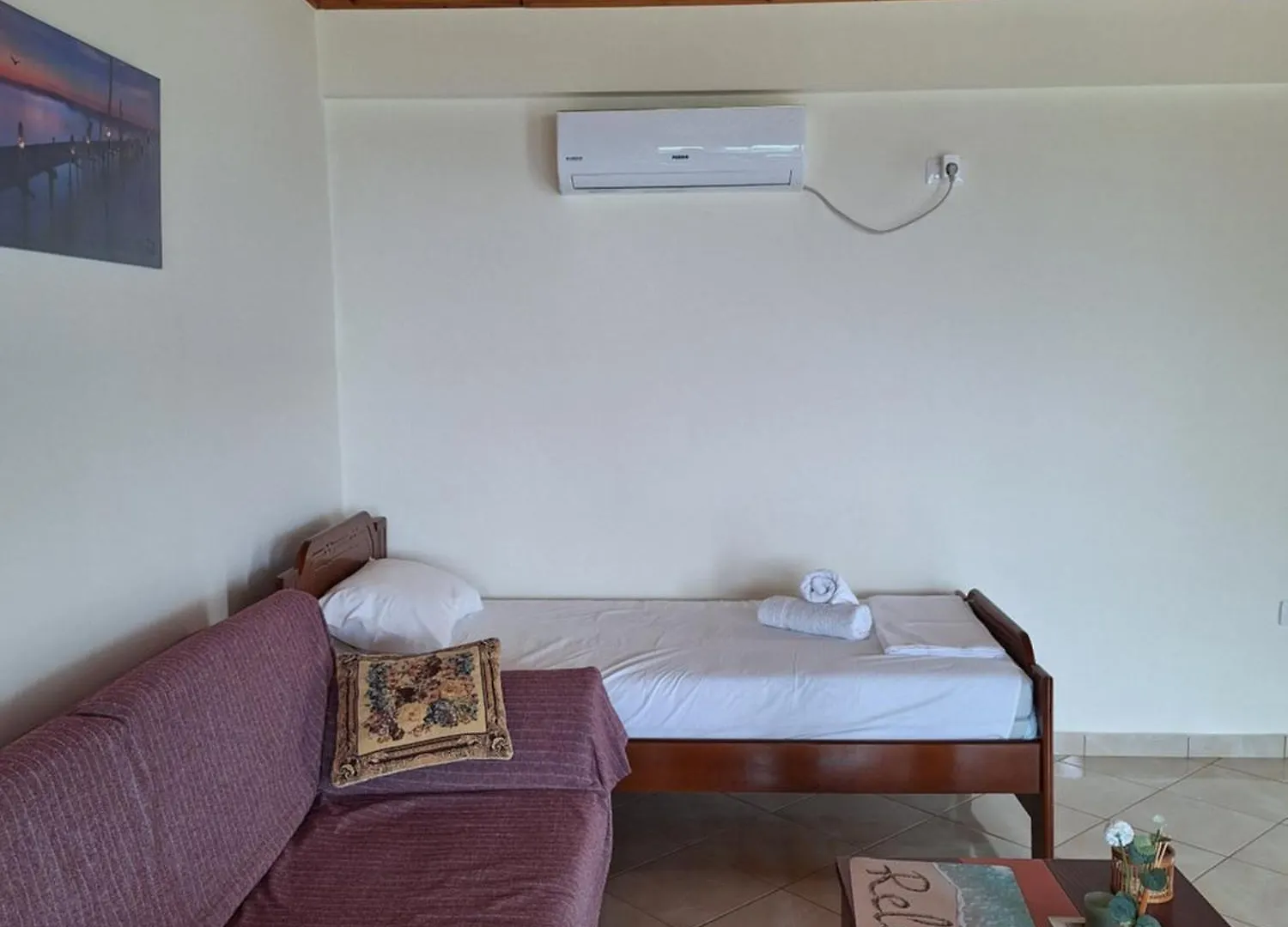 Lucas Apartments Himare 0*,